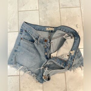 Madewell Relaxed Denim Shorts in Dunwoody Wash Size 29